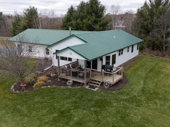 389 45th Ave, Clear Lake, WI 54005