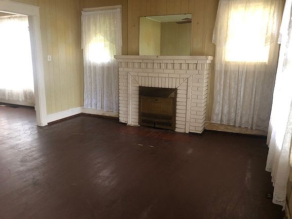 4th image of 524 E 6th St