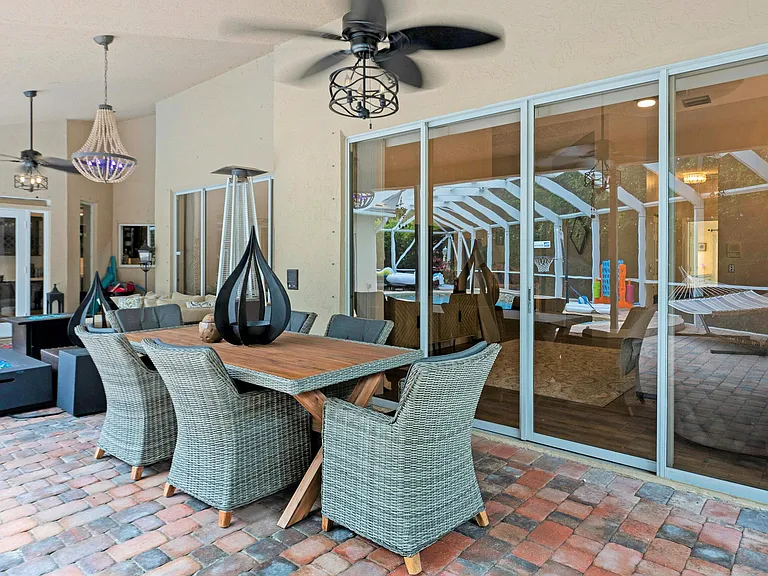 15835 Meadow Wood Dr — Photo 52