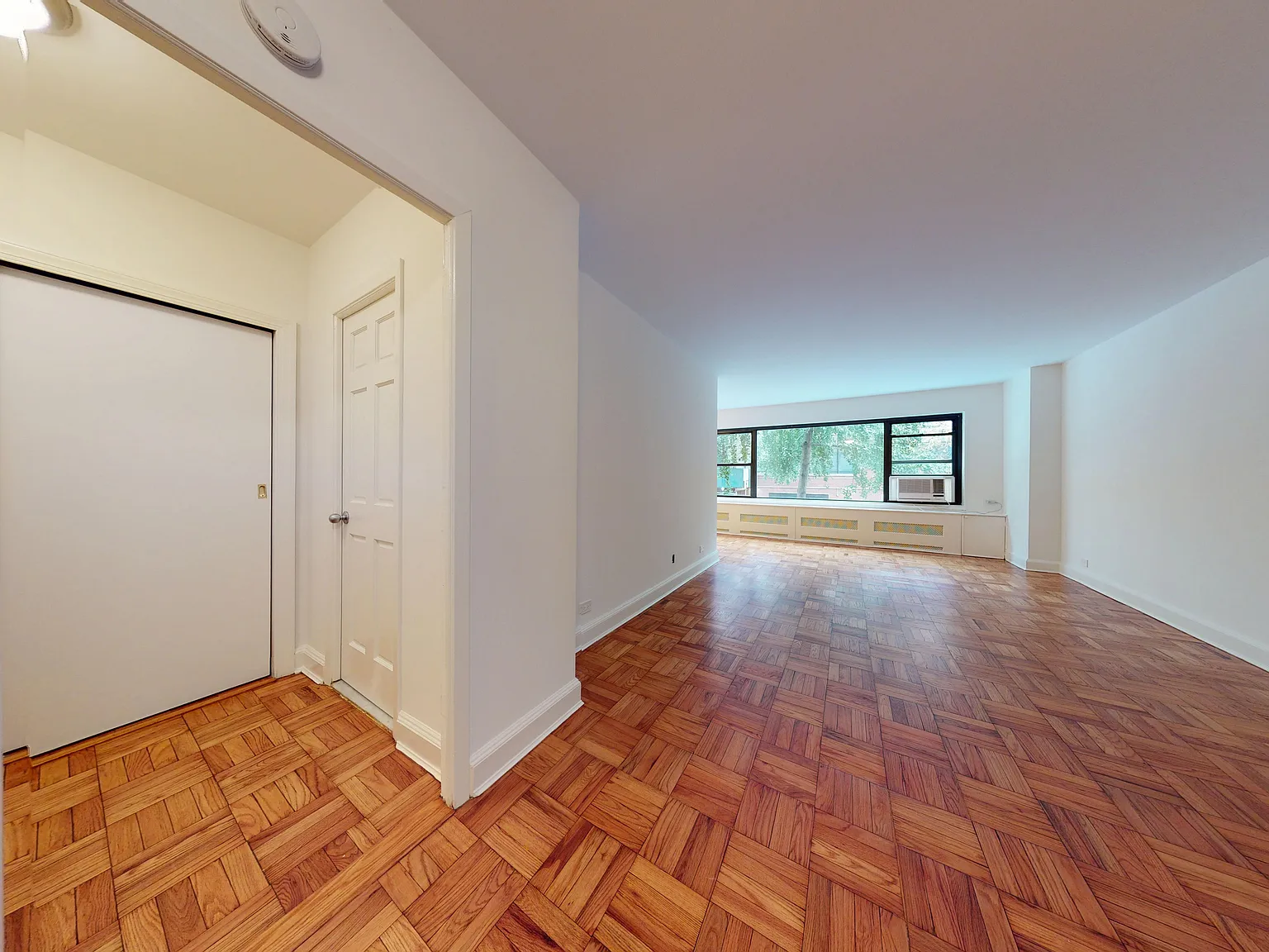 412 East 55th Street — Photo 2