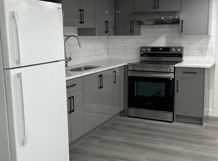 25 Corner Glen Rd NE, Calgary, AB T3N2L5