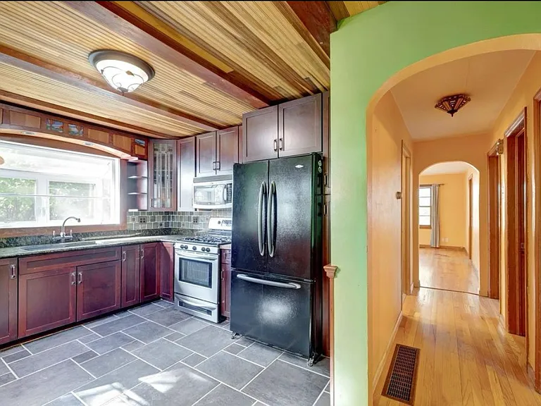 901 S Lincoln St — Photo 12