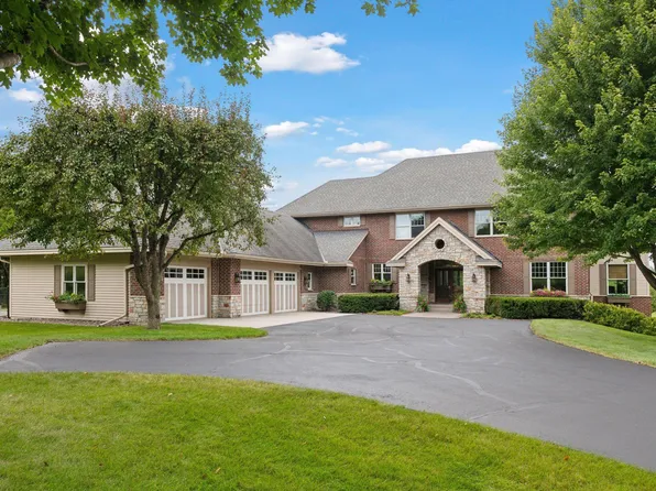 2335 Hollybush Rd, Medina, MN 55340