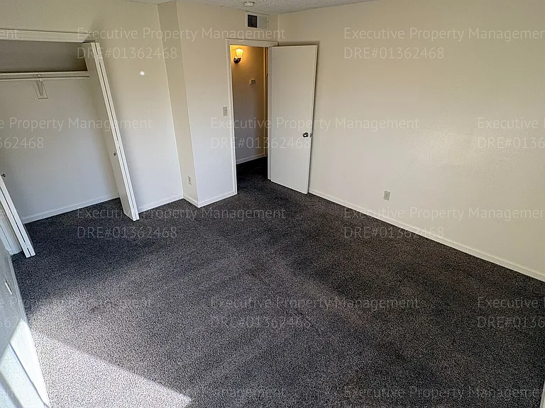 2812 N Half Moon Dr — Photo 20