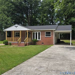 810 Luke St, Blackstone, VA, 23824