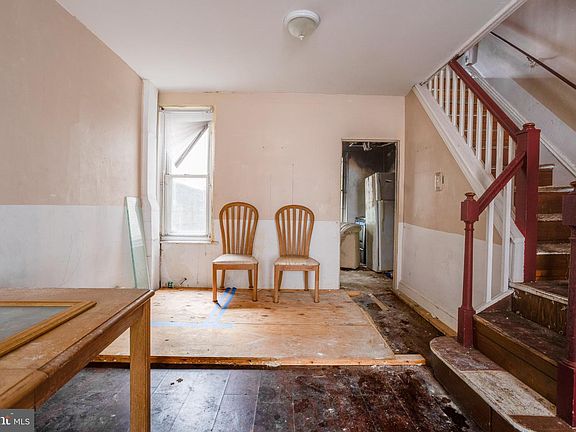 3rd image of 2034 Manton St
