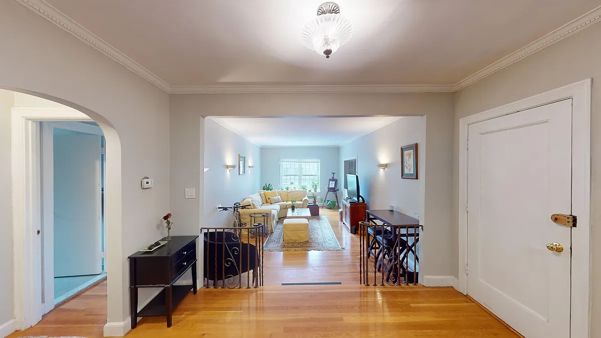 Building Photo - 159 Saint Paul St #7