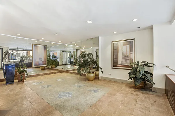 Sold by Compass | media 25