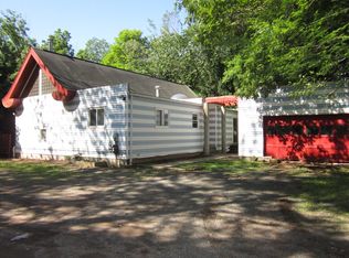 102 Sherman Ave, Hamden, CT 06518