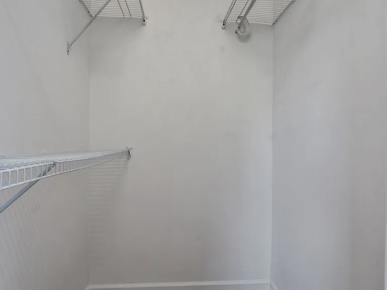 515 Chesterfield Ave — Photo 2