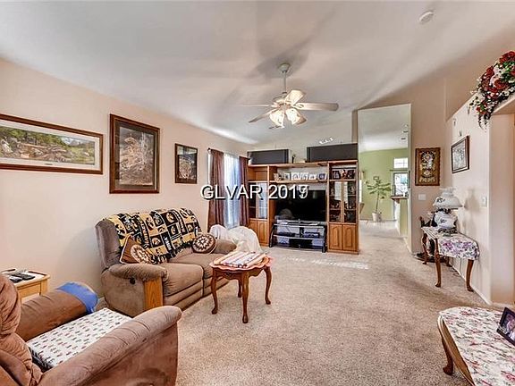 3rd image of 5001 Elm Grove Dr