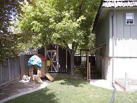 3rd image of 850 E Pontiac Dr