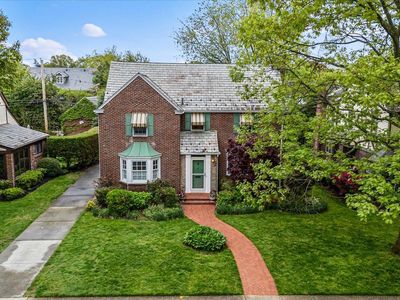 141 Tullamore, Garden City, NY, 11530