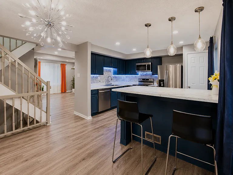 19105 Willow Spring Dr — Photo 5