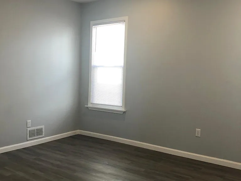 302 Oak St #3 — Photo 11