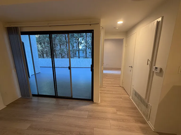 13112 Valleyheart Dr — Photo 15