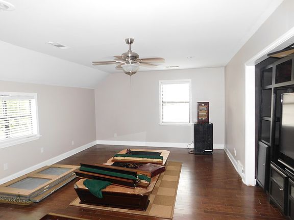 4th image of 5845 Paloma Dr