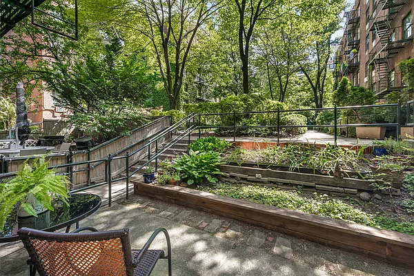 Sold by Douglas Elliman | media 3