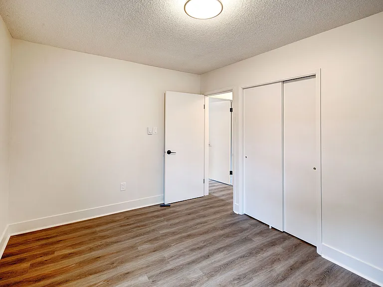 2861 Quadra St #2861 — Photo 9