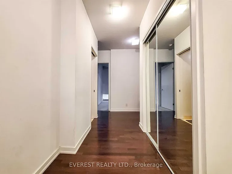 12 York St #4110 — Photo 12