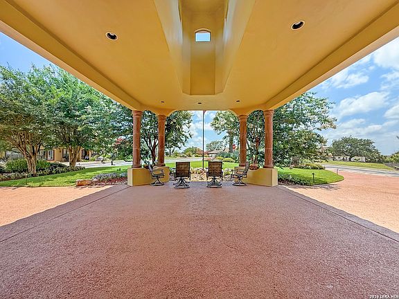 3rd image of 24902 PARVIEW CIR