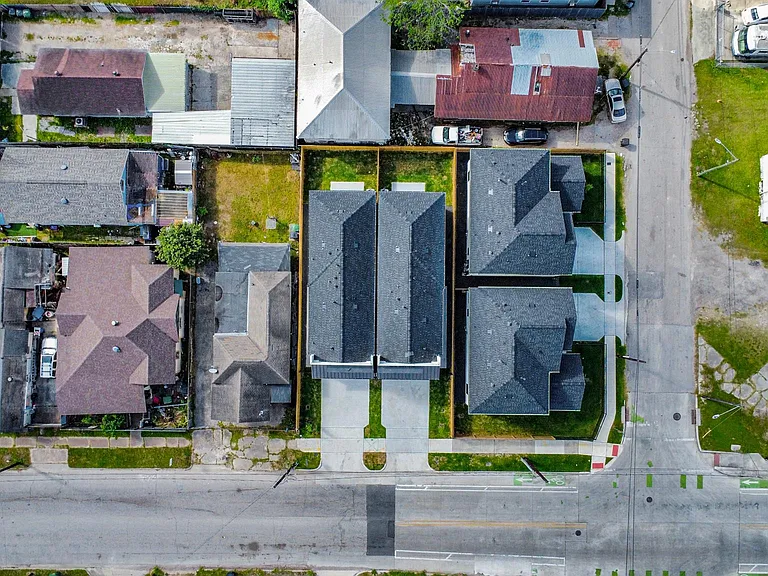 2408 Lorraine St — Photo 40