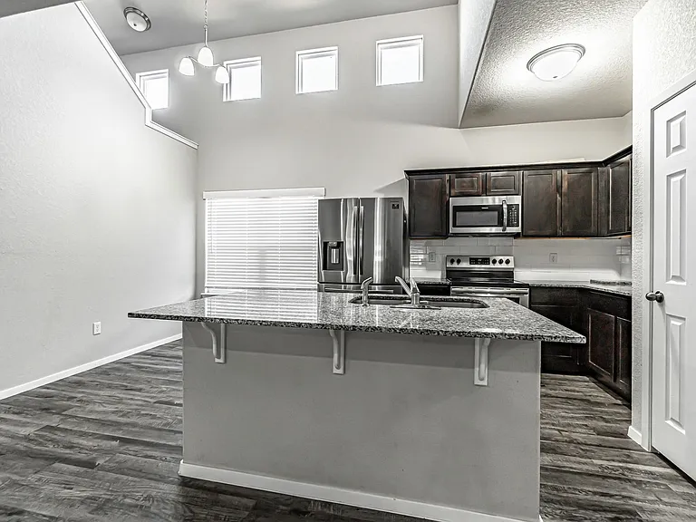 6605 SW Warrington Rd — Photo 8