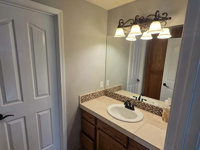 11852 W Hickory Dr — Photo 18