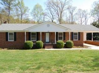 522 SE Maynard Rd, Cary, NC 27511