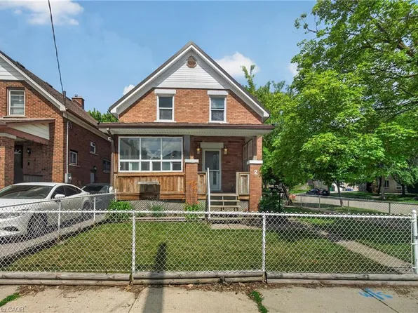 2 Herlan Ave, Kitchener, ON N2G 4K3