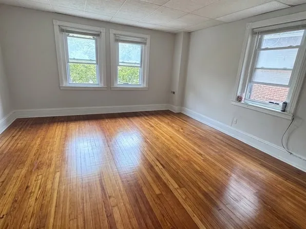 4314 Walnut St #3FR, Philadelphia, PA 19104