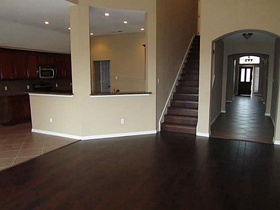 3rd image of 8740 Deepwood Ln