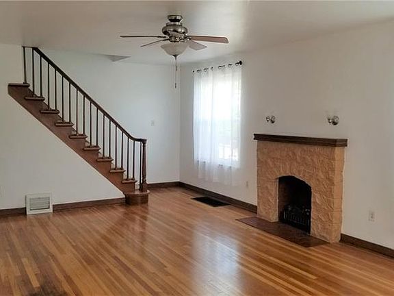 3rd image of 1808 Tyler St