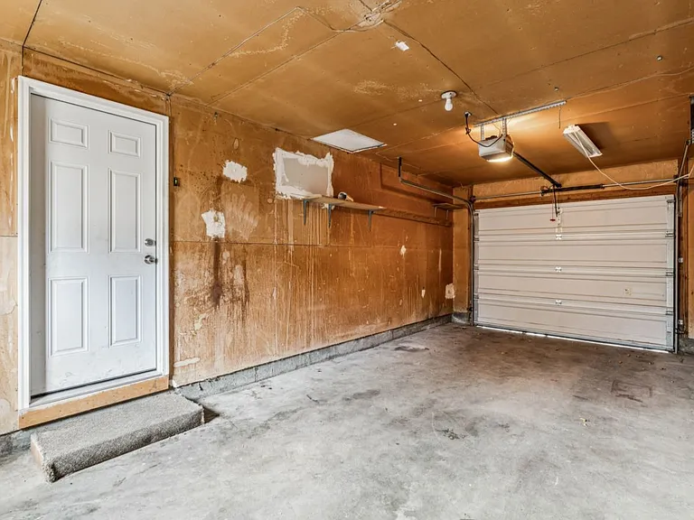 2111 Airport Ave #2105 — Photo 17