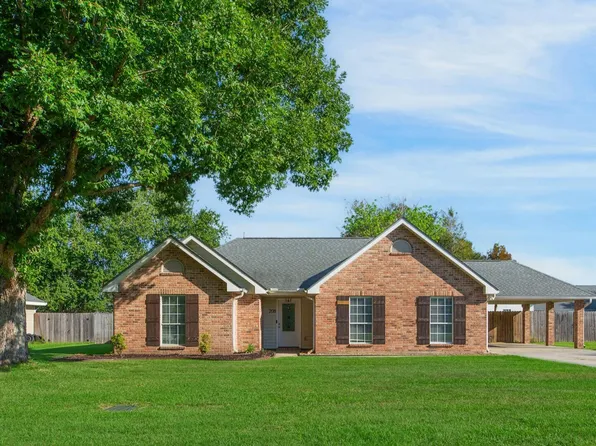 208 Maureen Dr, Youngsville, LA 70592