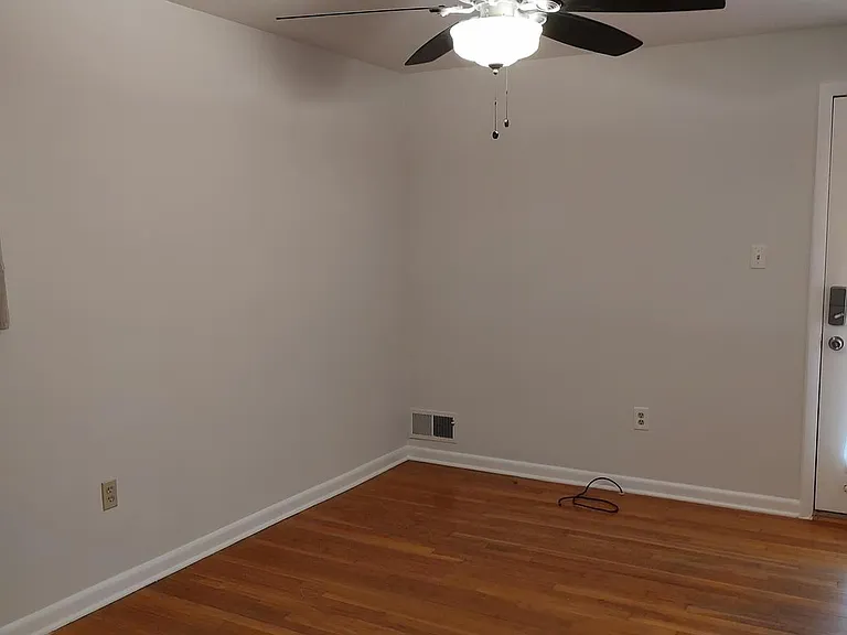 112 Claybrook Dr — Photo 25