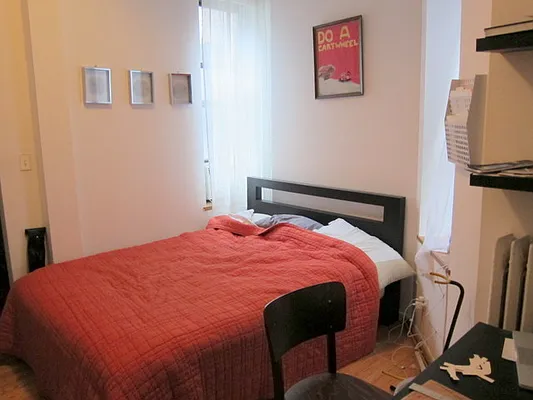 Rented by Chartwell Manhattan Realty | media 14