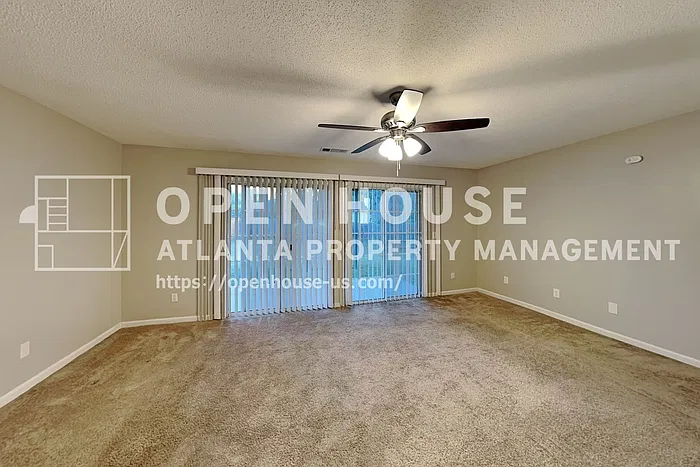 4 bed, 2.5 bath, 1889 sqft, $2,540 — Photo 4