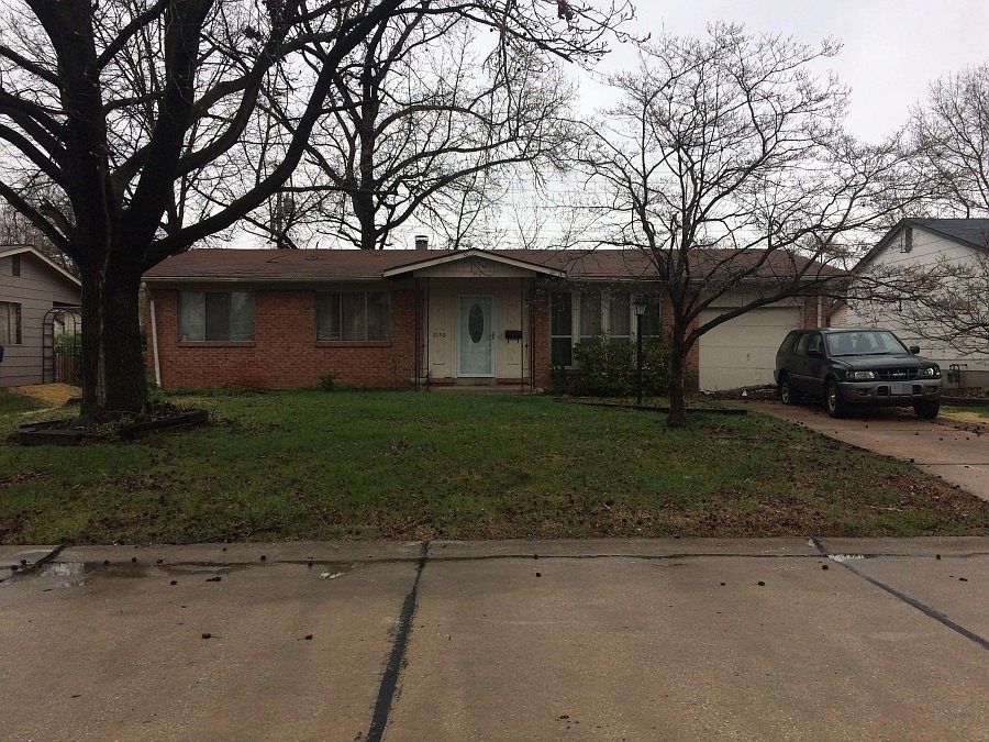 1st image of 2150 Glenoro Dr