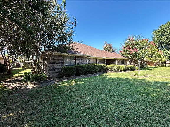 4th image of 113 Hollie Cir