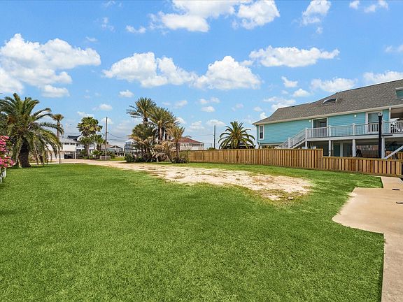 3rd image of 16507 Jamaica Cove Rd