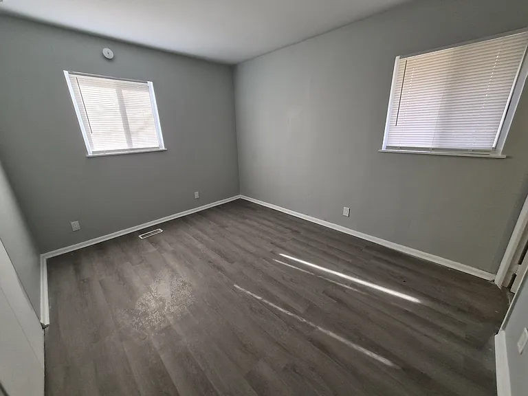 4102 Biscayne Rd — Photo 11