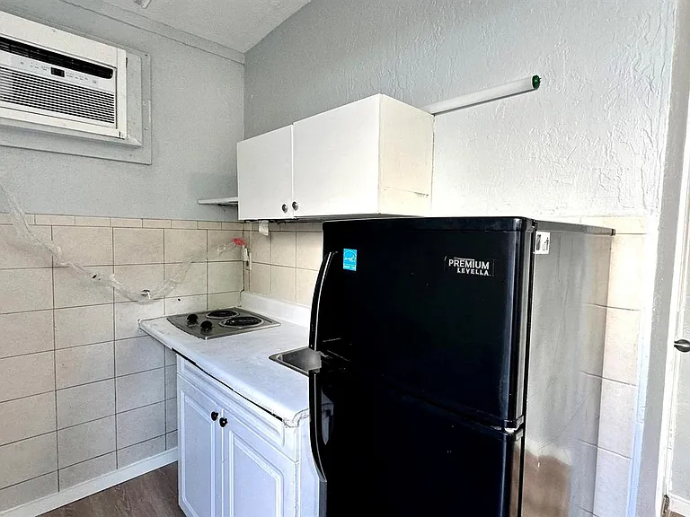 447 Conniston Rd #STUDIO — Photo 1