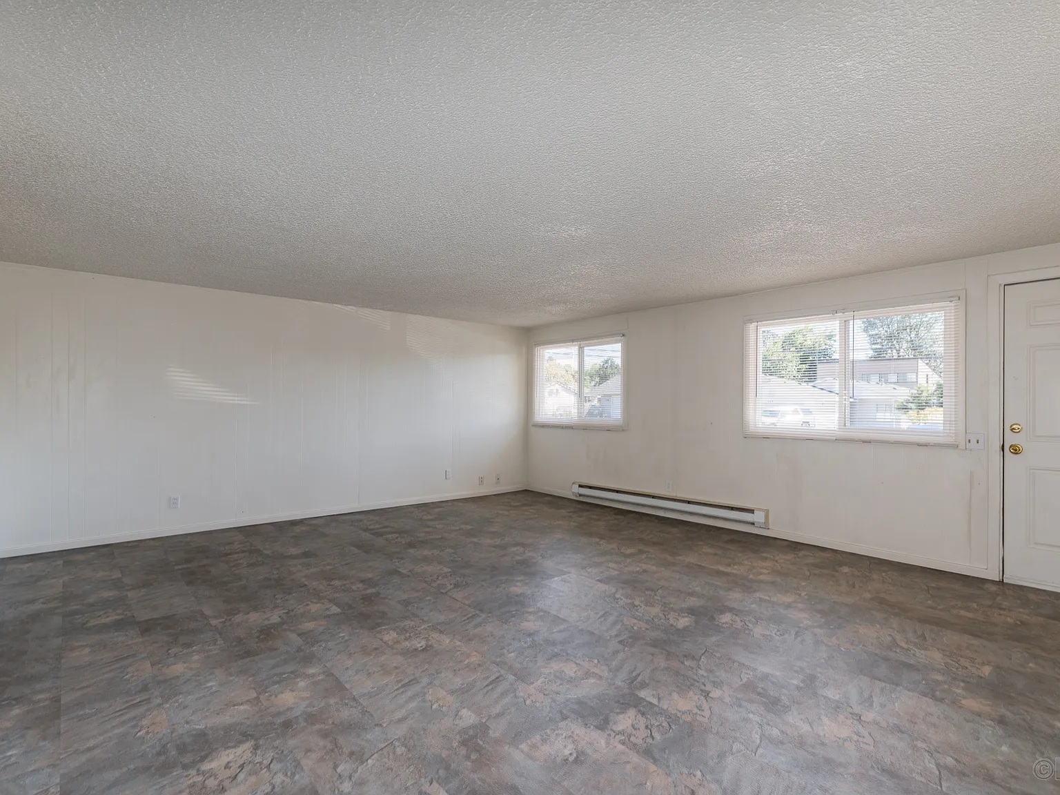 2 bed, 1100 sqft, $1,400 — Photo 3