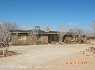 20524 Riverview Dr, Apple Valley, CA 92308