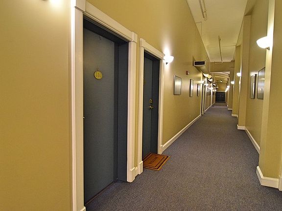 3rd image of 1556 California St #509