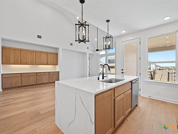 5th image of 9300 Hamadryas Dr
