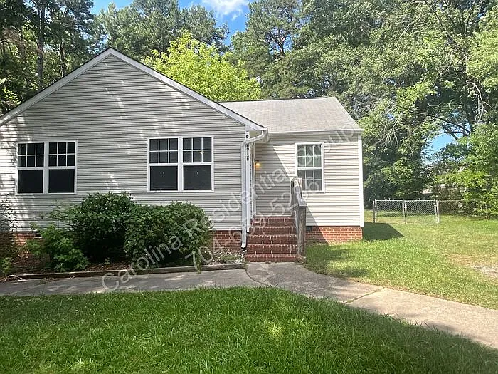 6013 Carver Blvd #B — Photo 1