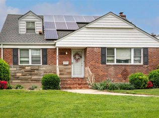 23 Margaret Dr, Valley Stream, NY 11580