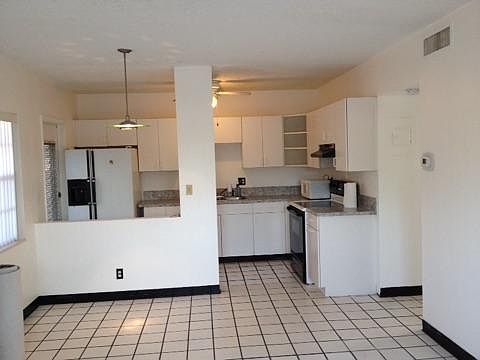 5th image of 5050 Bayview Dr APT 7
